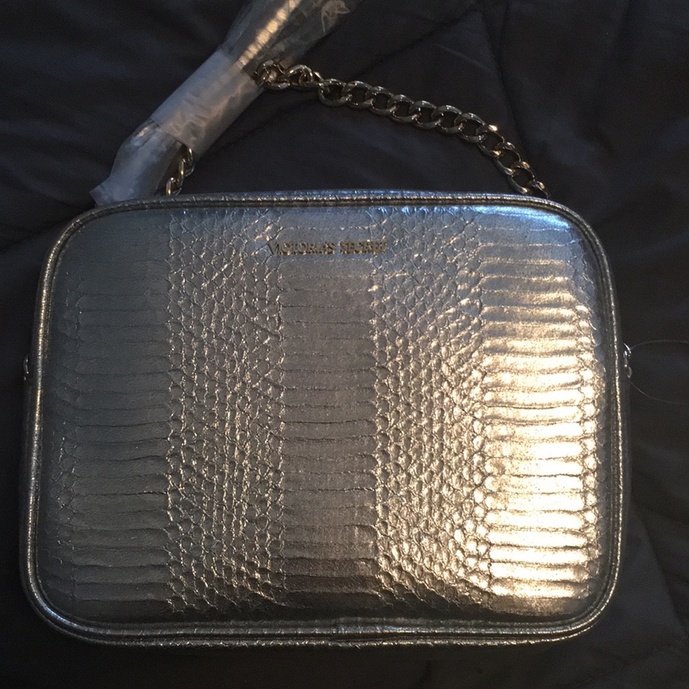 Victoria’s Secret silver purse. Gold chain. New.